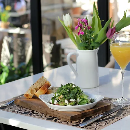 Almayer Art & Heritage Adults Only And Dependance 자다르