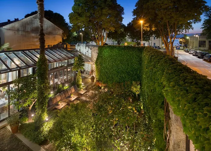 Hotel Almayer Art & Heritage Adults Only And Dependance 4*