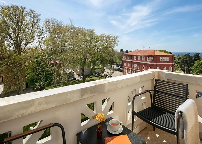 Almayer Art & Heritage Adults Only And Dependance 4*